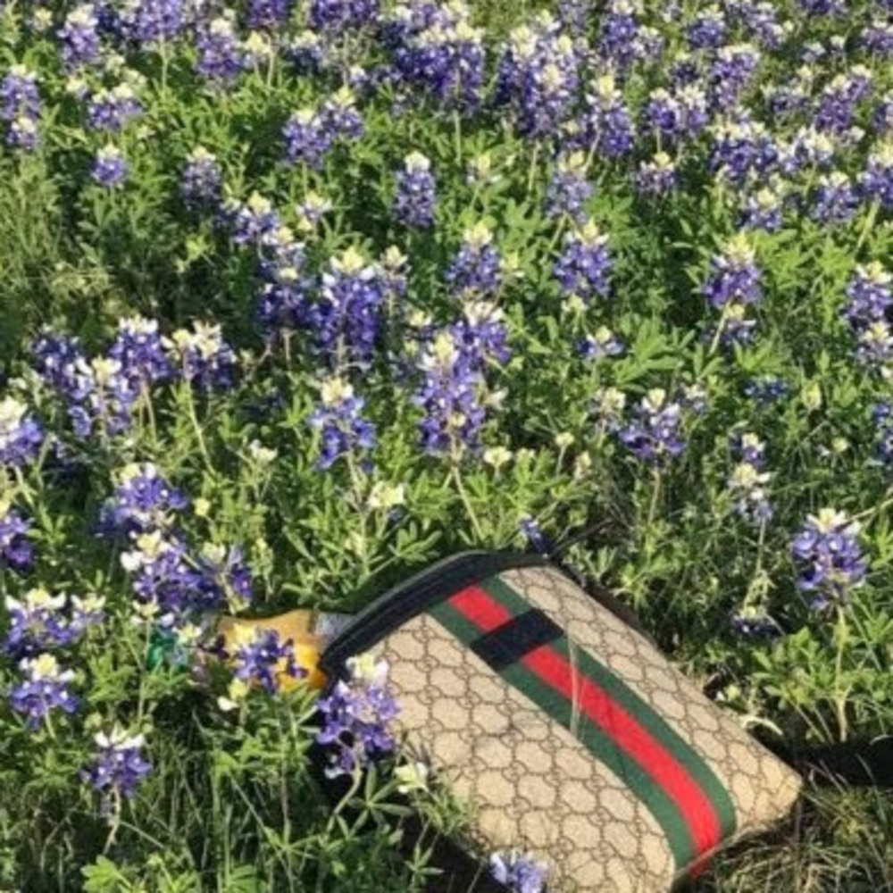 Meet your Posher, Larissa